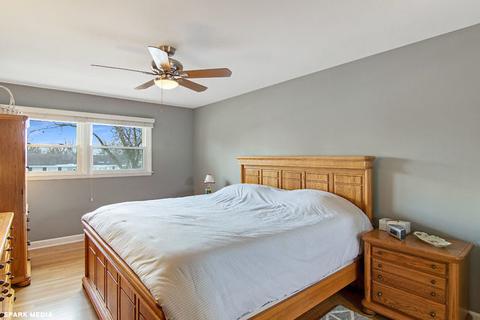 1110 Juniper Ln, Mount Prospect, IL 60056 photo 12