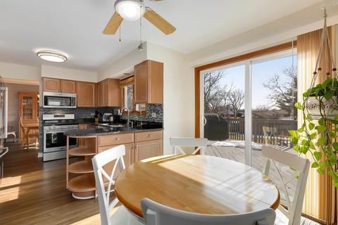 962 Millwood Dr, Bartlett, IL 60103 photo 4