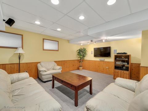 6801 Caitlin Ct, Willowbrook, IL 60527 photo 21