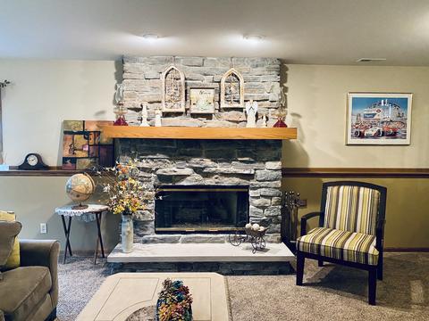 831 Trask St, Aurora, IL 60505 photo 39