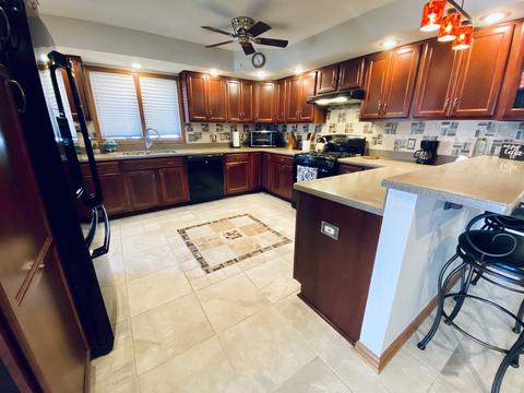 831 Trask St, Aurora, IL 60505 photo 12