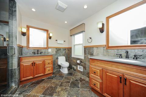 235 Coachmaker Dr, Northbrook, IL 60062 photo 18
