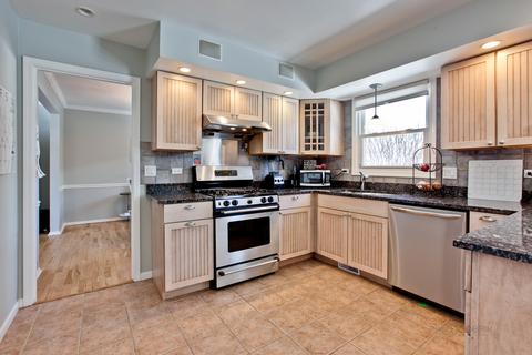 235 Coachmaker Dr, Northbrook, IL 60062 photo 10