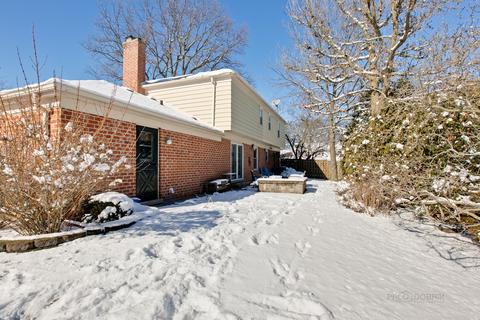 235 Coachmaker Dr, Northbrook, IL 60062 photo 27