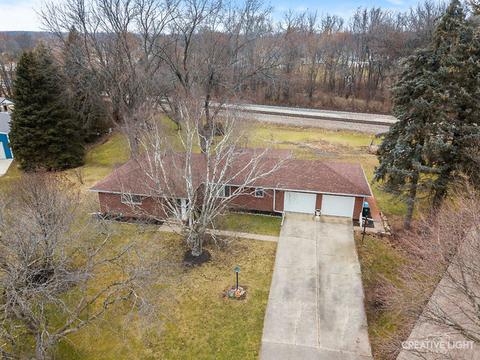 650 Whitlock Ct, Aurora, IL 60506 photo 1