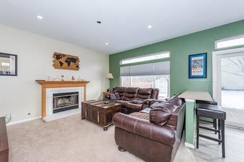 7477 Clem Dr, Gurnee, IL 60031 photo 7