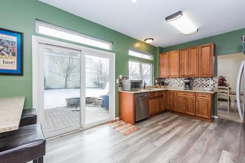 7477 Clem Dr, Gurnee, IL 60031 photo 4