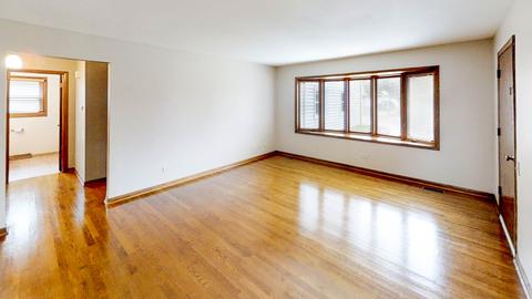 1001 E Ardyce Ln, Mount Prospect, IL 60056 photo 3