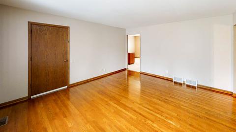 1001 E Ardyce Ln, Mount Prospect, IL 60056 photo 6