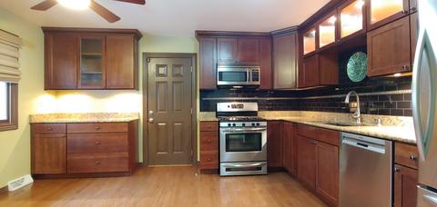 361 Gale St, Elgin, IL 60123 photo 4