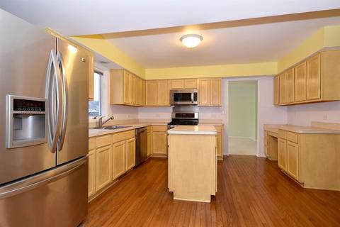 933 Hillside Ct, Bartlett, IL 60103 photo 8
