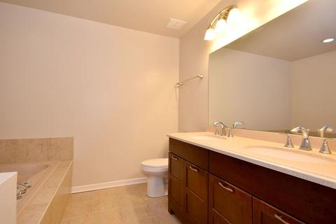 933 Hillside Ct, Bartlett, IL 60103 photo 23