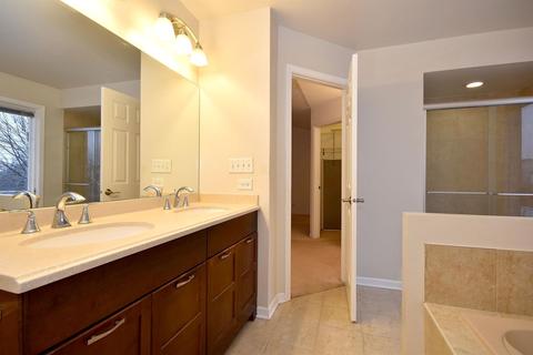 933 Hillside Ct, Bartlett, IL 60103 photo 24