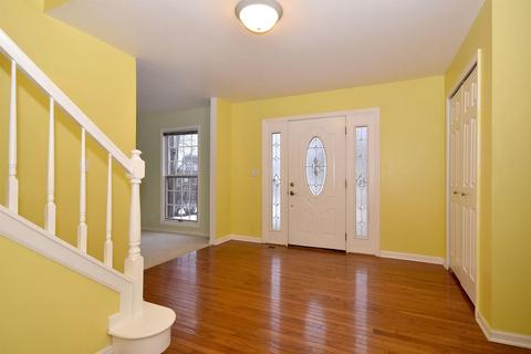 933 Hillside Ct, Bartlett, IL 60103 photo 2