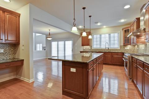 5375 Brompton Ln, Gurnee, IL 60031 photo 11