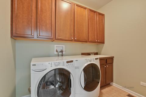 5375 Brompton Ln, Gurnee, IL 60031 photo 17