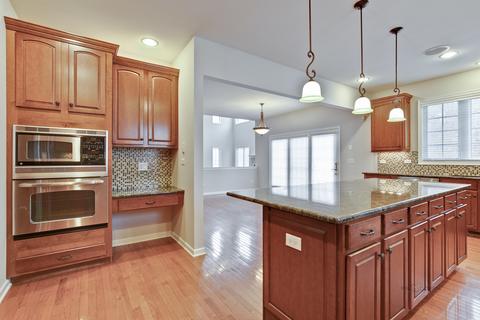 5375 Brompton Ln, Gurnee, IL 60031 photo 12