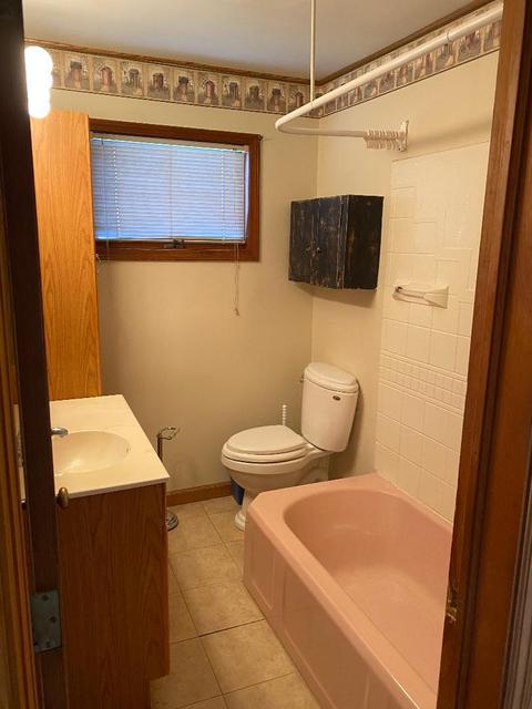 107 E Main St, Royal, IL 61871 photo 5