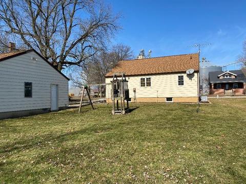 107 E Main St, Royal, IL 61871 photo 23