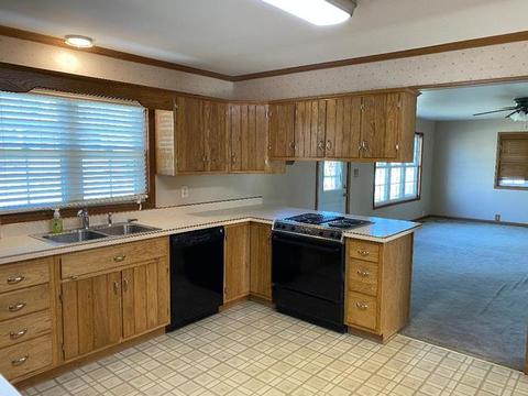 107 E Main St, Royal, IL 61871 photo 15