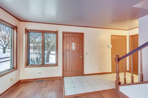 1985 Monday Dr, Elgin, IL 60123 photo 4