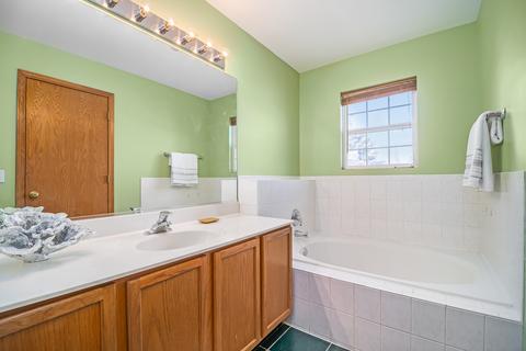1773 Hazelnut Ln, Aurora, IL 60504 photo 12