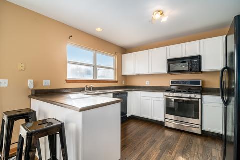 1773 Hazelnut Ln, Aurora, IL 60504 photo 9