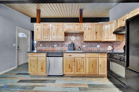 357 W Army Trail Blvd, Addison, IL 60101 photo 7