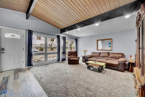 357 W Army Trail Blvd, Addison, IL 60101 photo 4