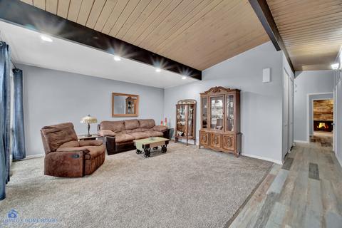 357 W Army Trail Blvd, Addison, IL 60101 photo 3