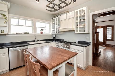 480 Arlington Ave, Elgin, IL 60120 photo 8