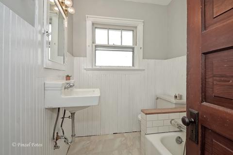 480 Arlington Ave, Elgin, IL 60120 photo 13