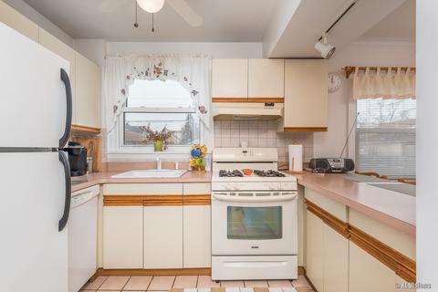 7514 W Devon Ave, Chicago, IL 60631 photo 6