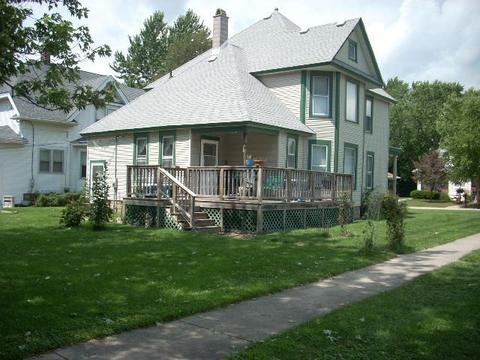 100 W Sumner Ave, Peotone, IL 60468 photo 2