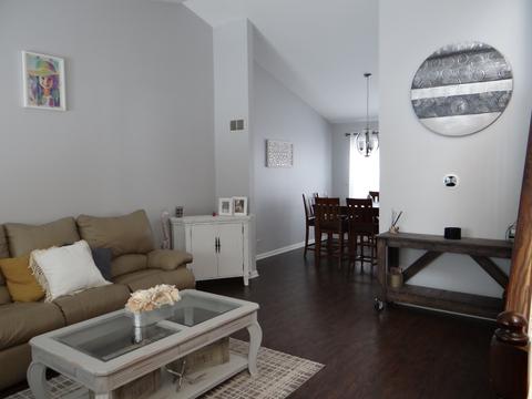 1370 Eliot Trl, Elgin, IL 60120 photo 2