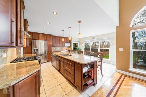 2248 Barrett Dr, Algonquin, IL 60102 photo 10