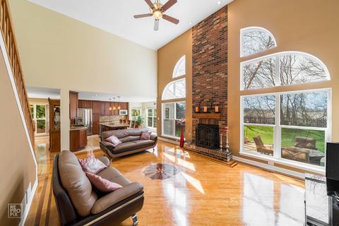 2248 Barrett Dr, Algonquin, IL 60102 photo 9