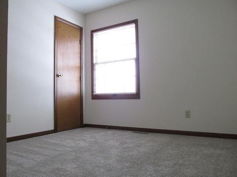 405 Devonshire St, Dixon, IL 61021 photo 12