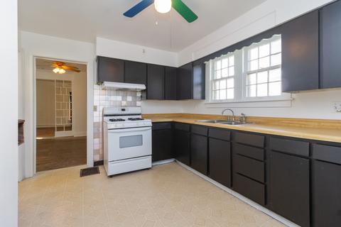 530 S 5th Ave, Kankakee, IL 60901 photo 2
