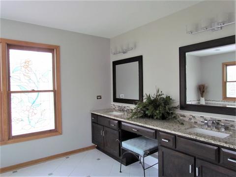 1612 Far Hills Dr, Bartlett, IL 60103 photo 28