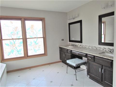 1612 Far Hills Dr, Bartlett, IL 60103 photo 29