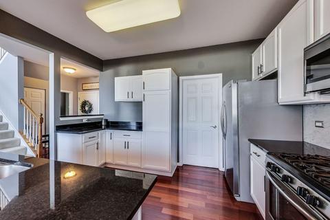 414 Legend Ln, Mchenry, IL 60050 photo 9