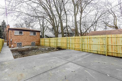 57 E 102nd Pl, Chicago, IL 60628 photo 17