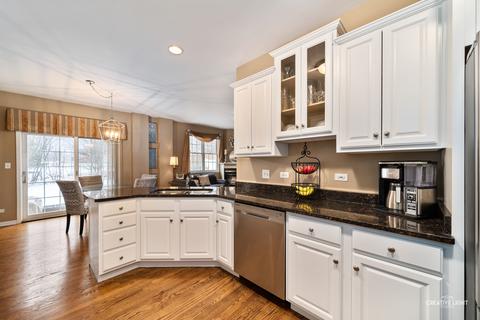 304 Cimarron Rd E, Lombard, IL 60148 photo 10