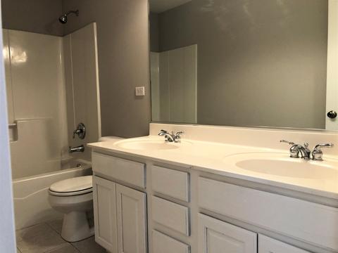2036 Gardner Cir E, Aurora, IL 60503 photo 11