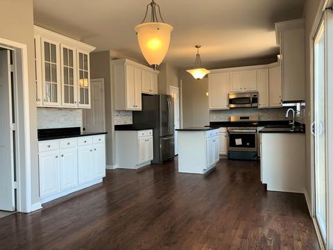 2036 Gardner Cir E, Aurora, IL 60503 photo 4