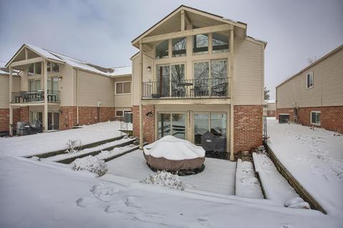 15 Fields E, Champaign, IL 61822 photo 2
