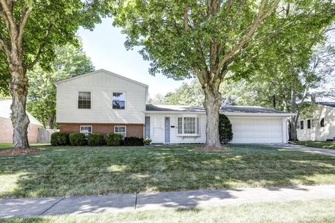 209 Hillside Ln, Bloomington, IL 61701 photo 1