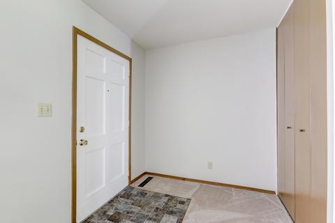 209 Hillside Ln, Bloomington, IL 61701 photo 8