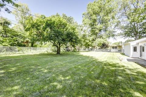 209 Hillside Ln, Bloomington, IL 61701 photo 5